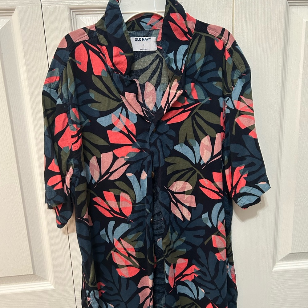 Old navy Hawaii shirt